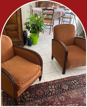 Fauteuils anciens de famille restaurés par un tapissier d'ameublement à Trets