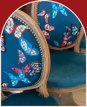 Tapissage moderne de chaises Louis XVI à Cabriès-Calas, en PACA